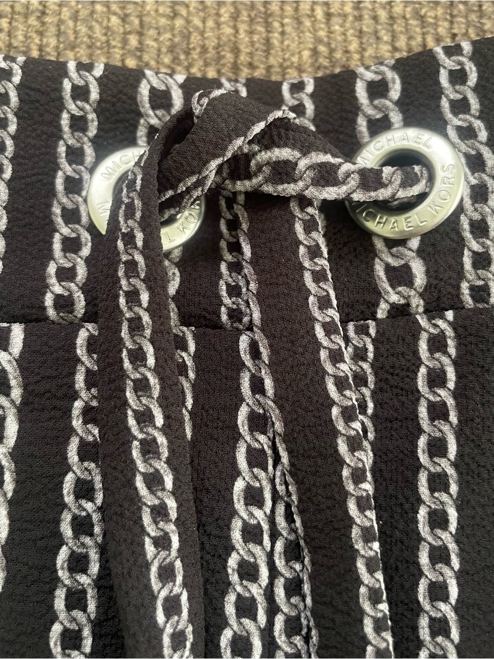 Women’s Michael Kors Pull On Drawstring Chain Link Pants Size L ~ Black/Gray - Picture 3 of 5
